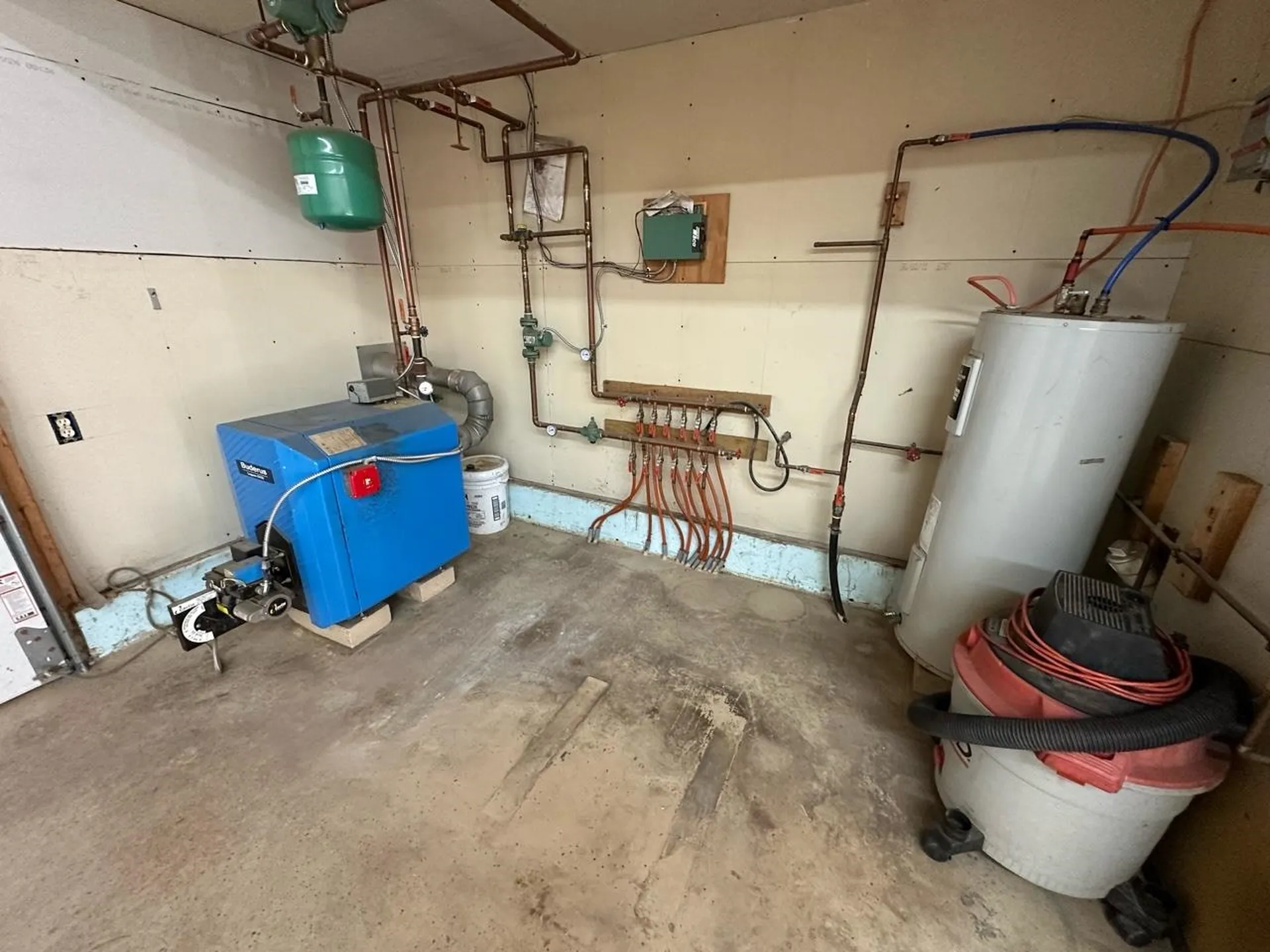 42 Eden Trail Hinsdale NH 03451