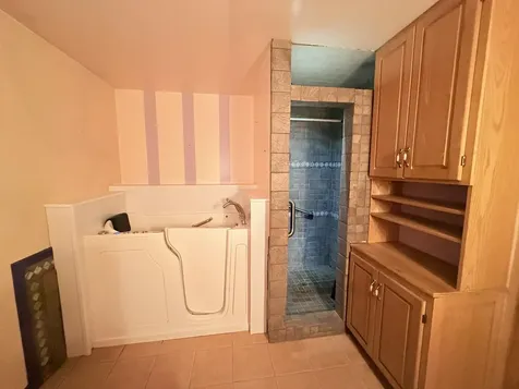 12 Cook Place Claremont NH 03743
