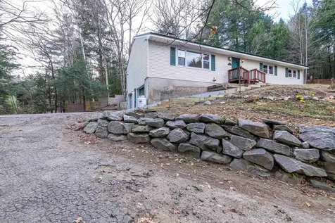 9 Hilltop Drive Plymouth NH 03264