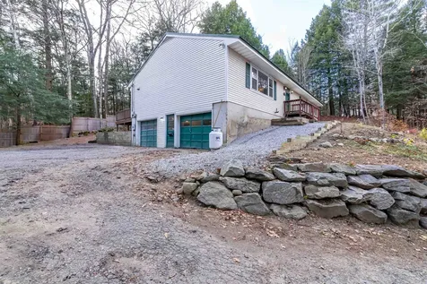 9 Hilltop Drive Plymouth NH 03264