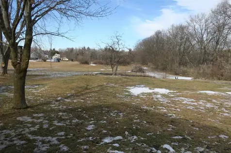 79 South Road Brentwood NH 03833