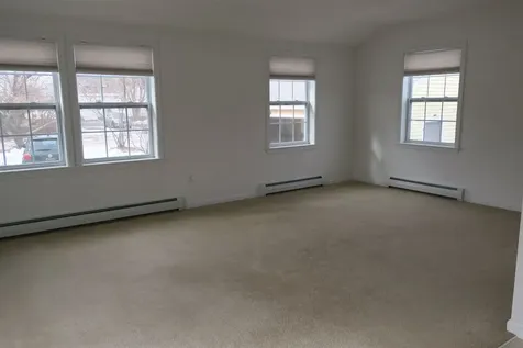 79 South Road Brentwood NH 03833