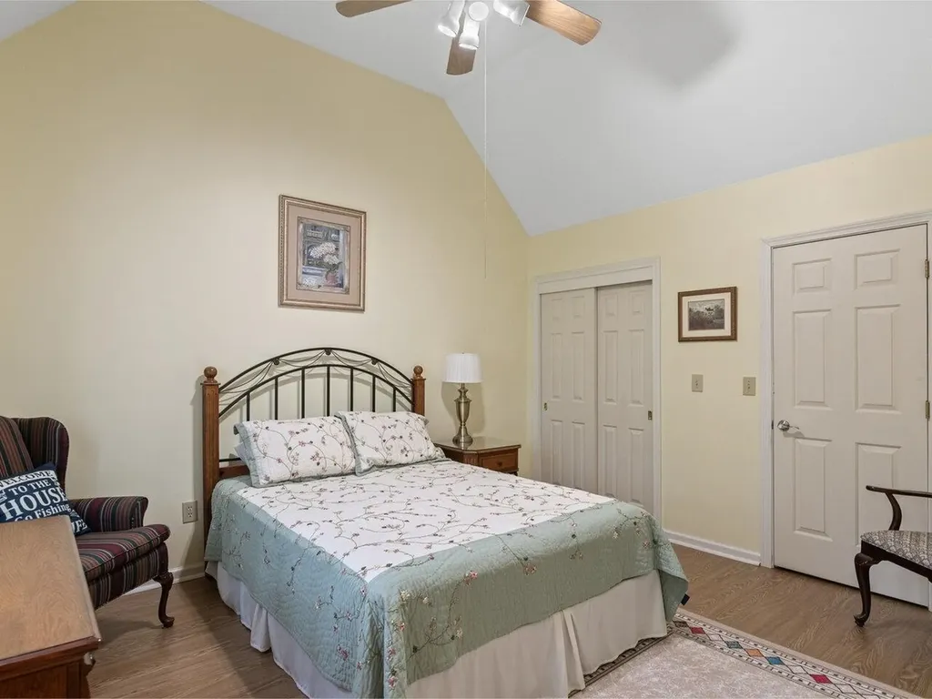 53 Cumberland Road Burlington VT 05408