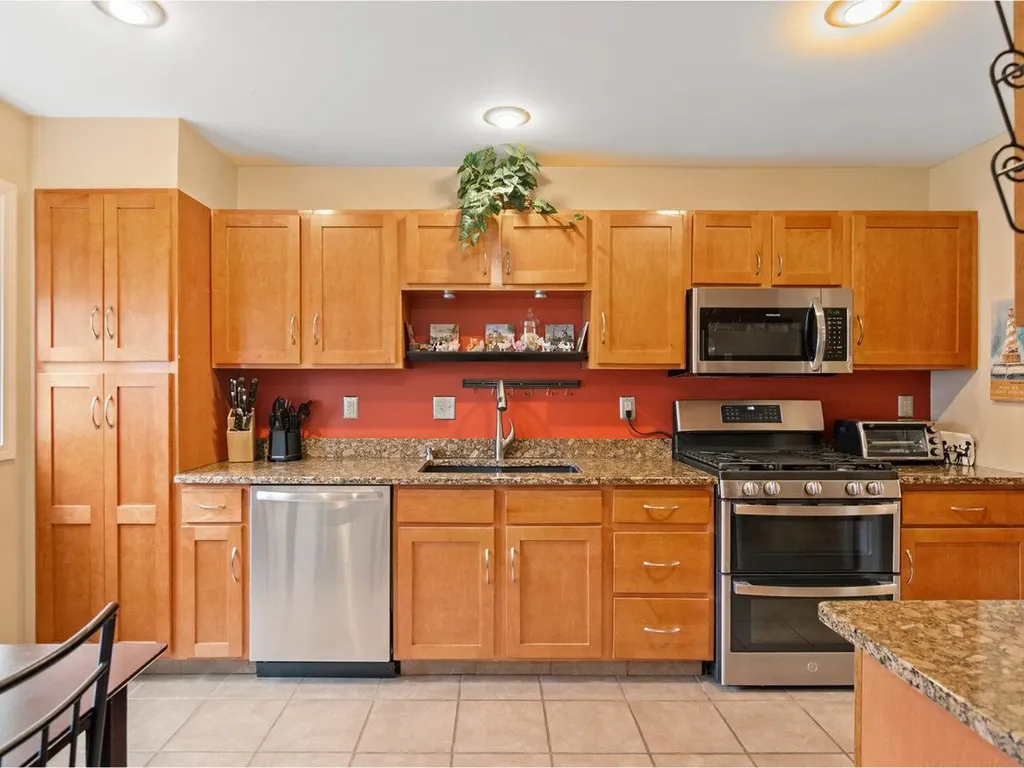 53 Cumberland Road Burlington VT 05408