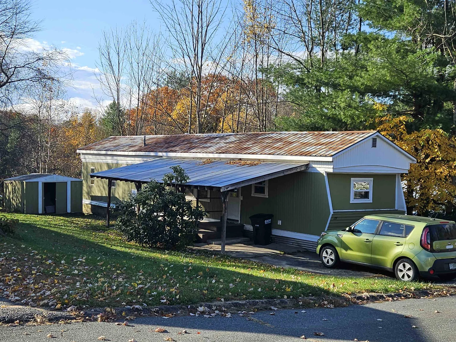 28 Madison Place Claremont NH 03743