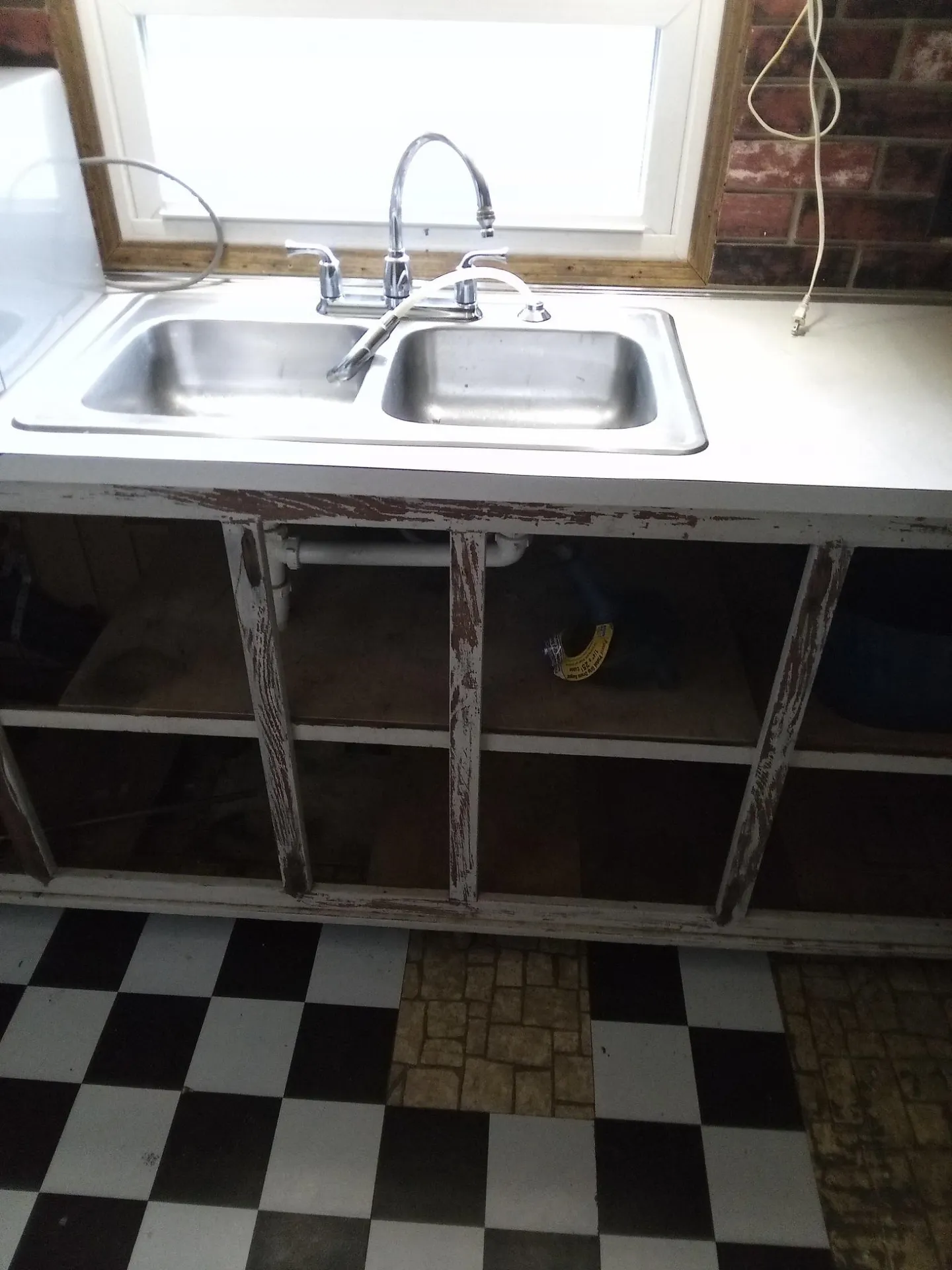 28 Madison Place Claremont NH 03743