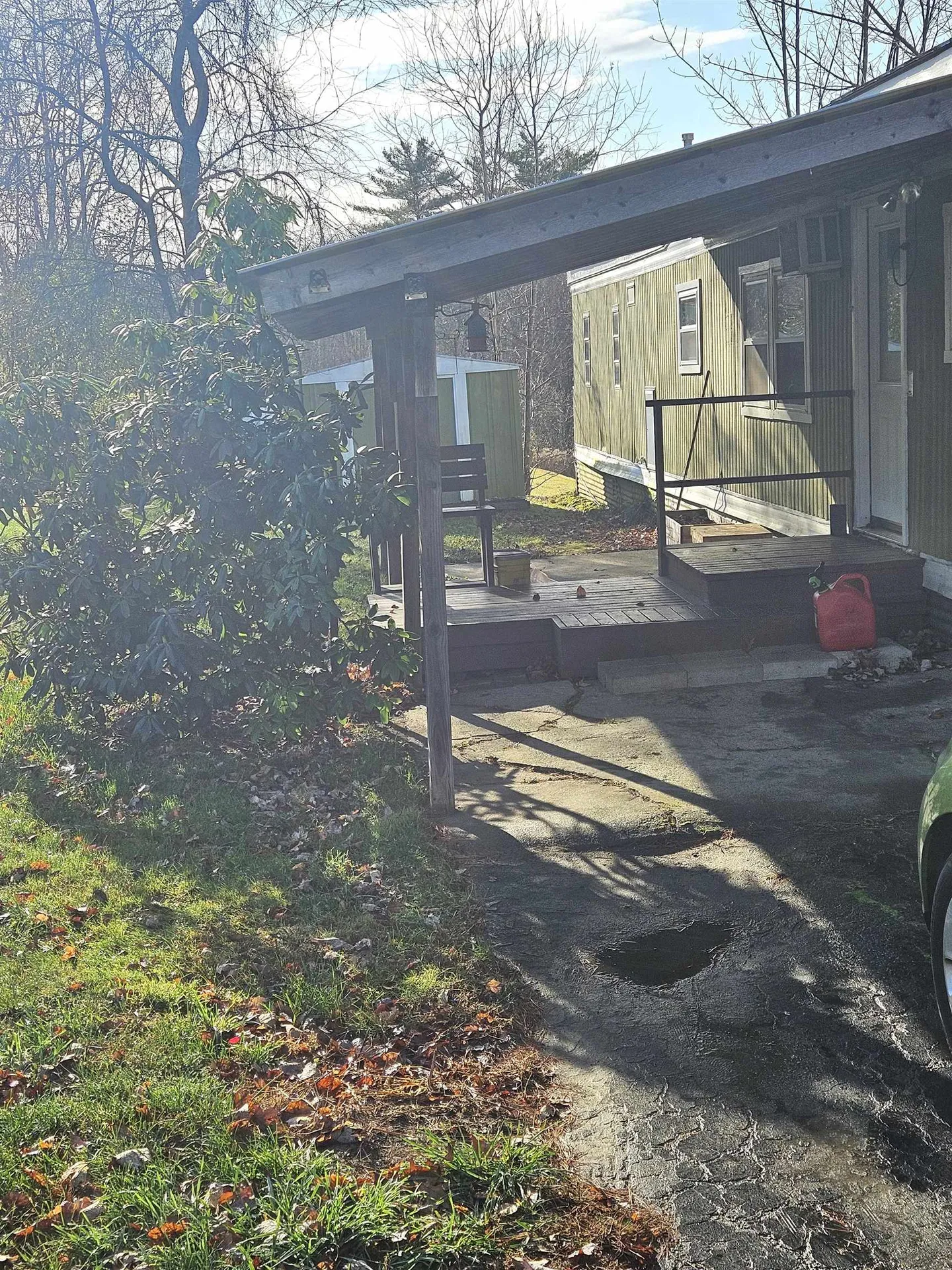 28 Madison Place Claremont NH 03743