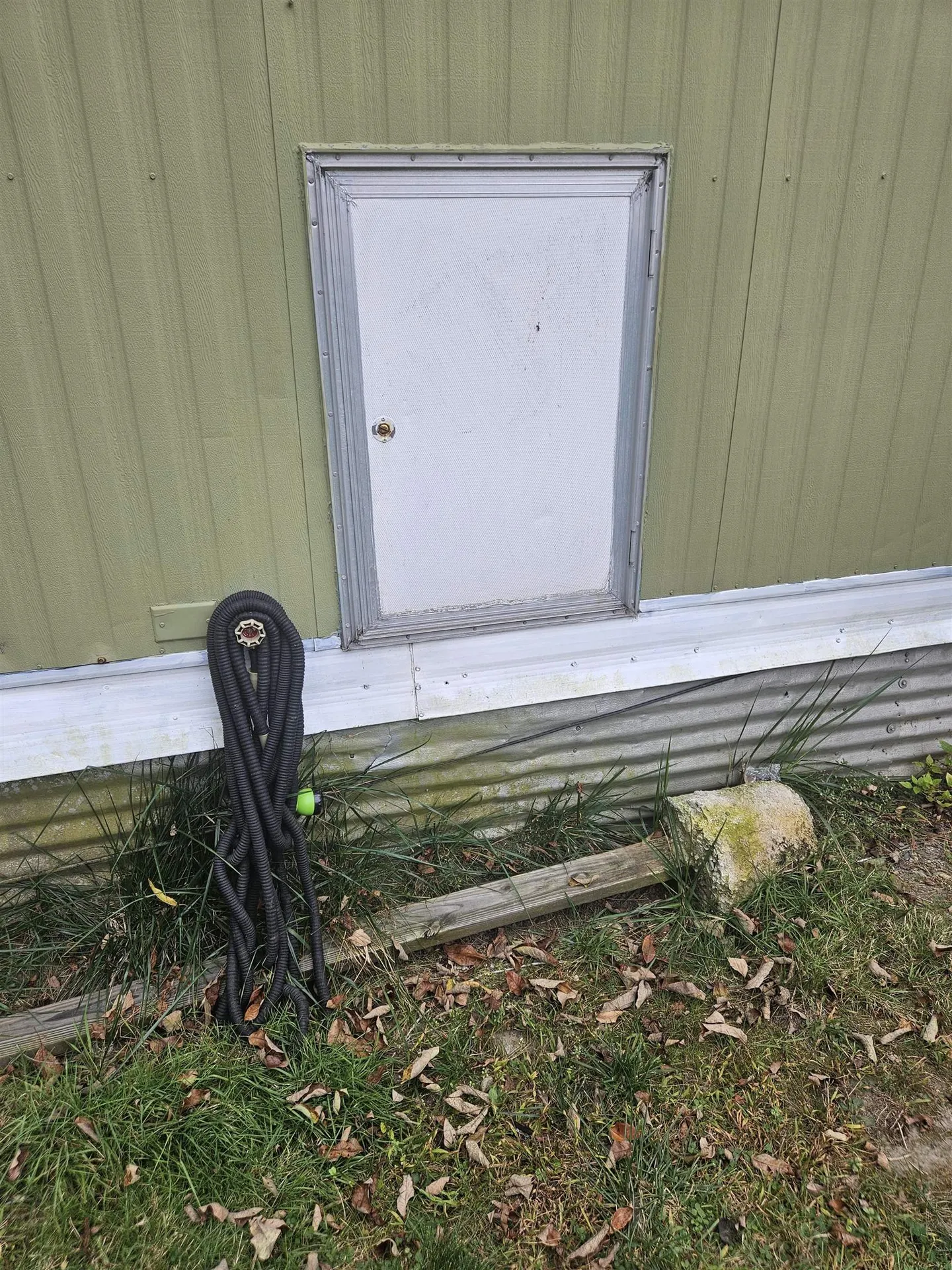 28 Madison Place Claremont NH 03743