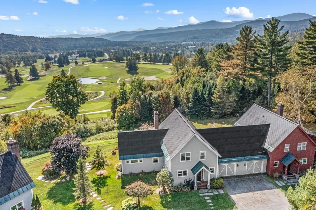 39 Perkins Lane Stowe VT 05672