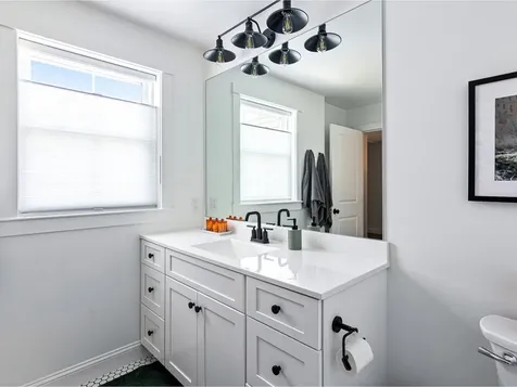 244a Midland Avenue South Burlington VT 05403