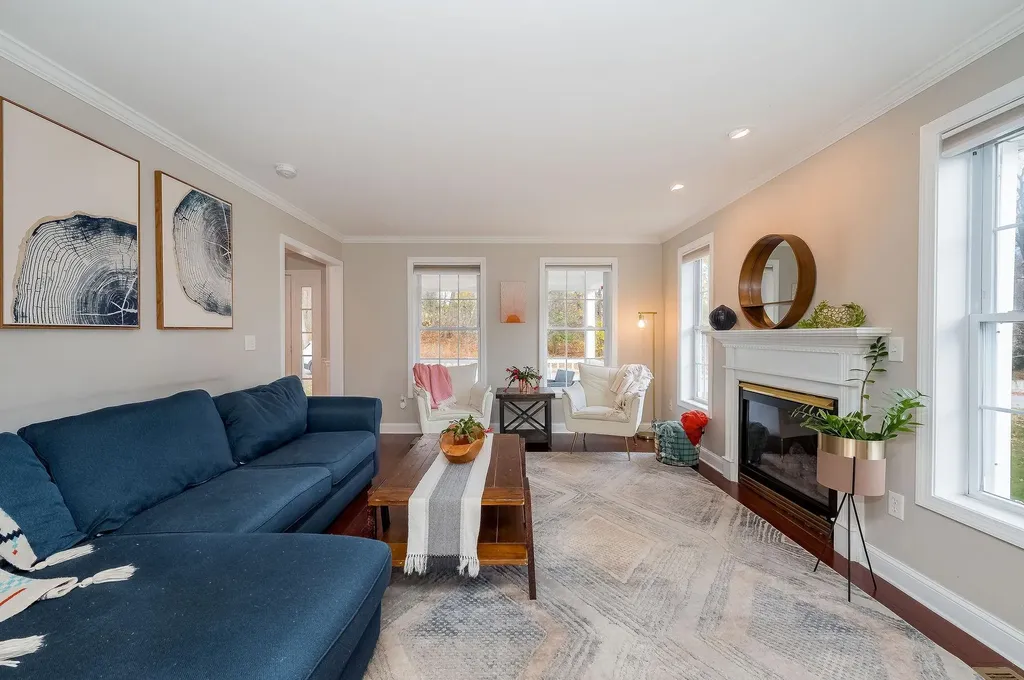 15 Birchwood Place Dover NH 03820