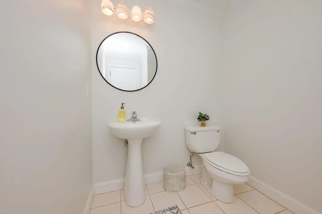 15 Birchwood Place Dover NH 03820