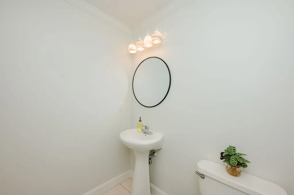 15 Birchwood Place Dover NH 03820