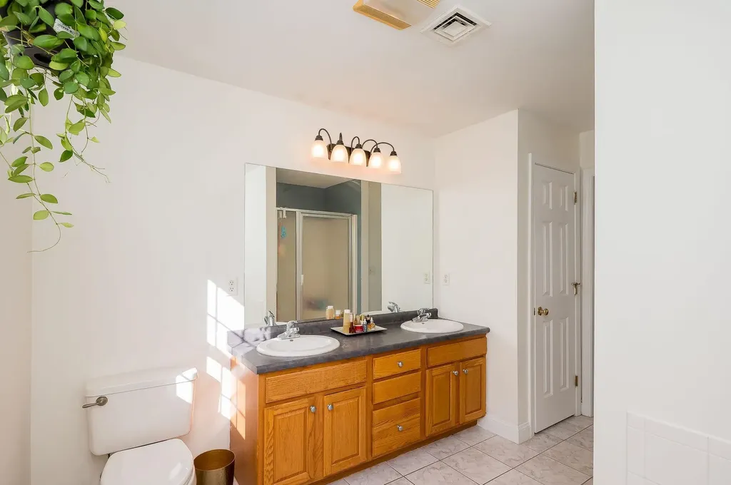 15 Birchwood Place Dover NH 03820