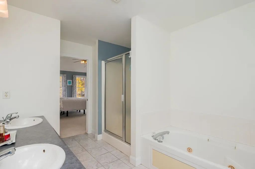 15 Birchwood Place Dover NH 03820