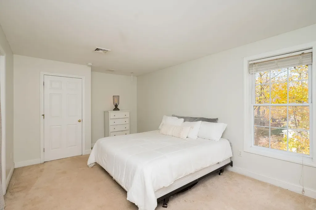 15 Birchwood Place Dover NH 03820