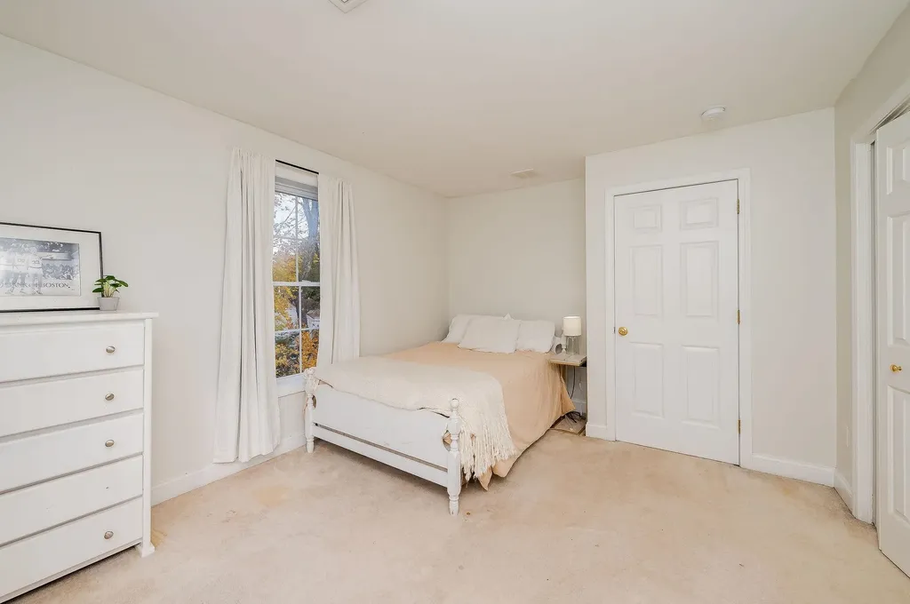 15 Birchwood Place Dover NH 03820