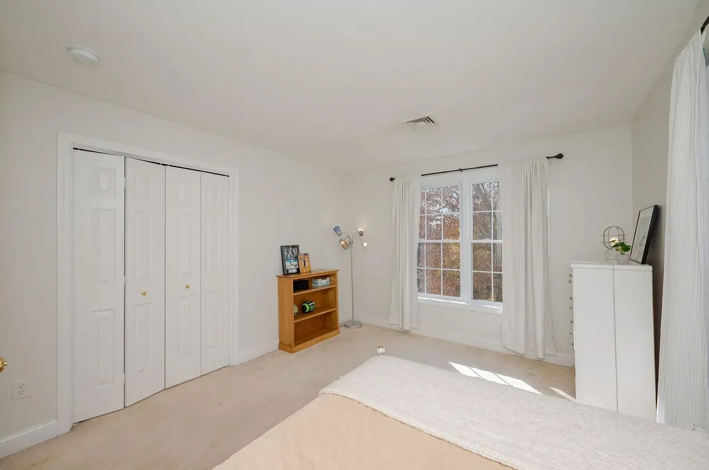 15 Birchwood Place Dover NH 03820