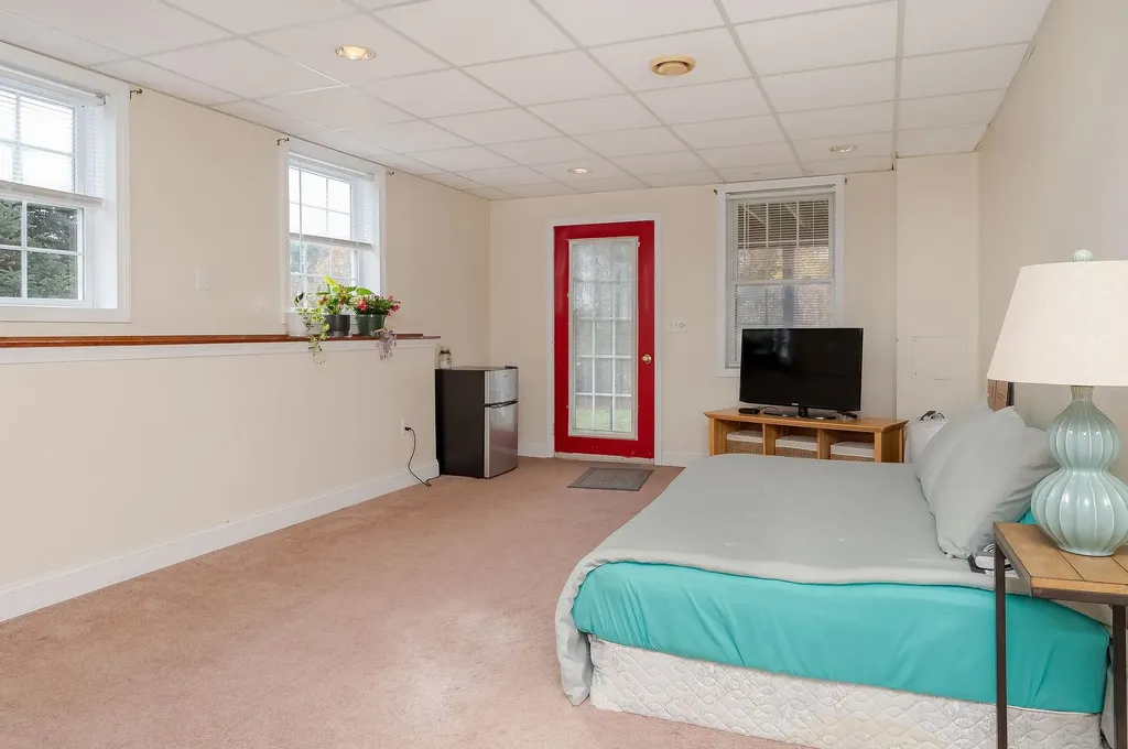 15 Birchwood Place Dover NH 03820