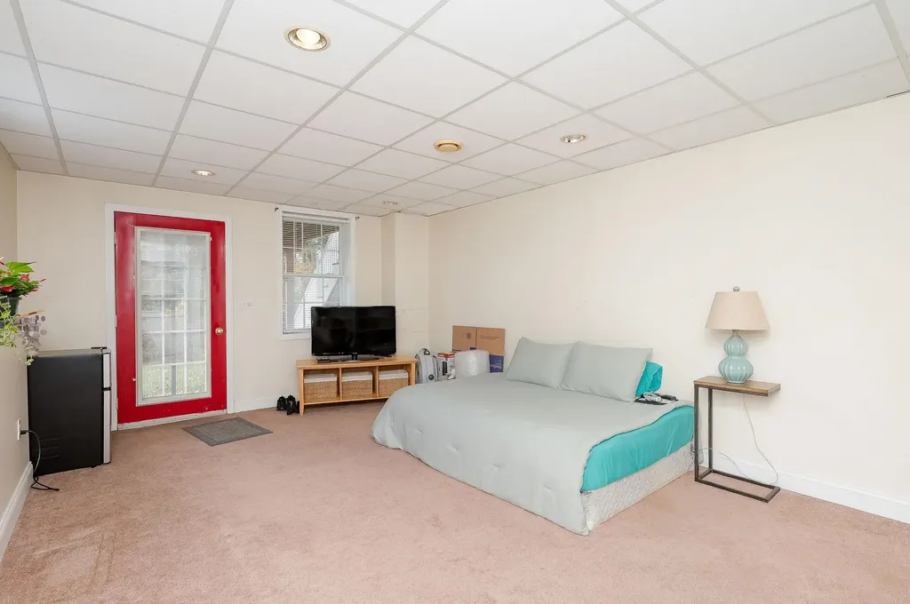 15 Birchwood Place Dover NH 03820