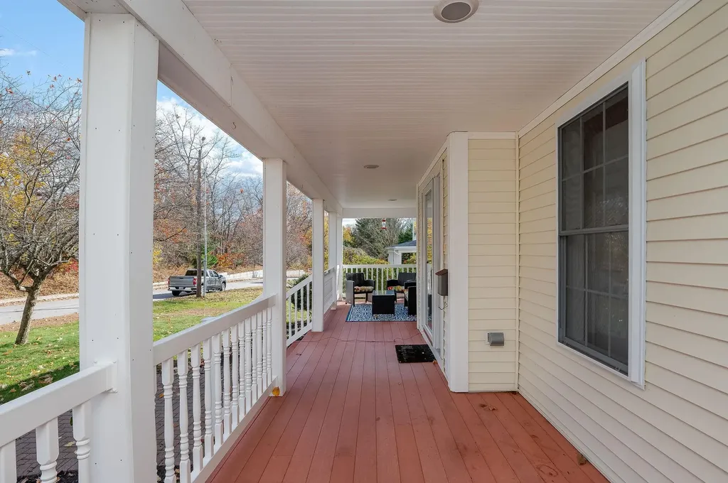 15 Birchwood Place Dover NH 03820