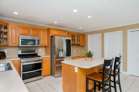 15 Birchwood Place Dover NH 03820