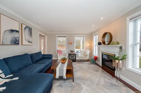 15 Birchwood Place Dover NH 03820