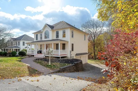 15 Birchwood Place Dover NH 03820