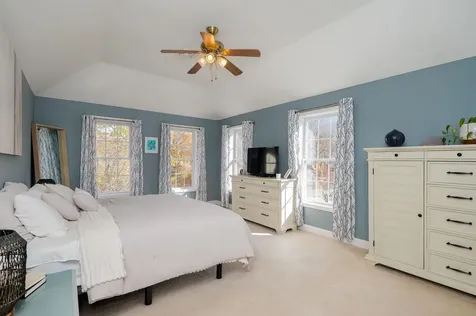 15 Birchwood Place Dover NH 03820