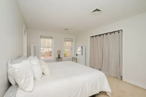 15 Birchwood Place Dover NH 03820