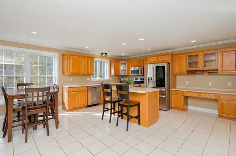 15 Birchwood Place Dover NH 03820