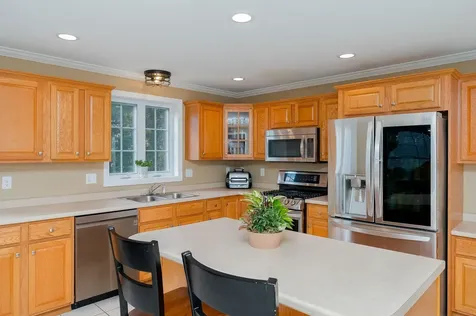 15 Birchwood Place Dover NH 03820