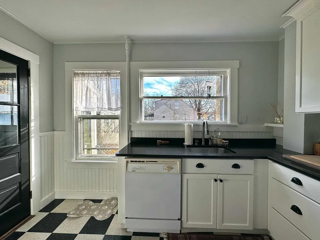 450 Cleveland Avenue Shaftsbury VT 05262