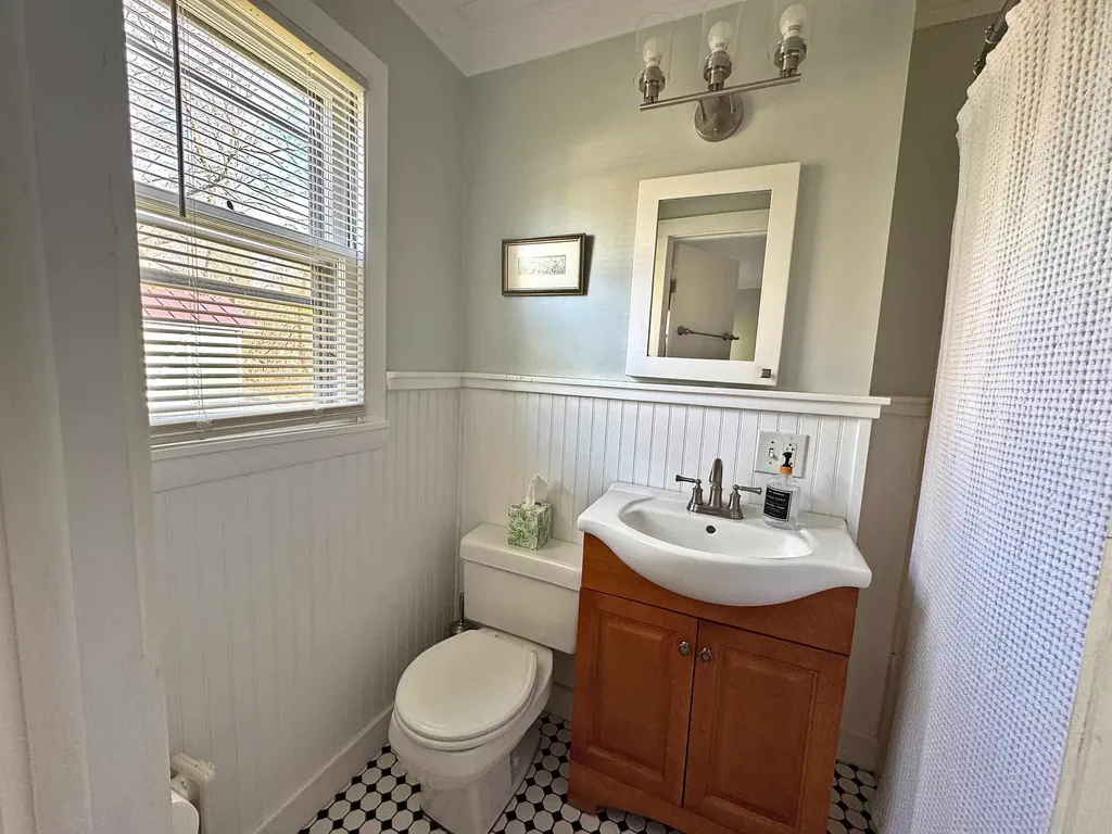 450 Cleveland Avenue Shaftsbury VT 05262