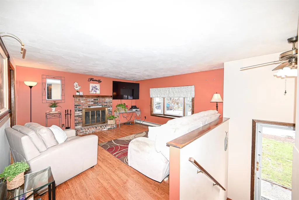 132 Faith Lane Manchester NH 03103