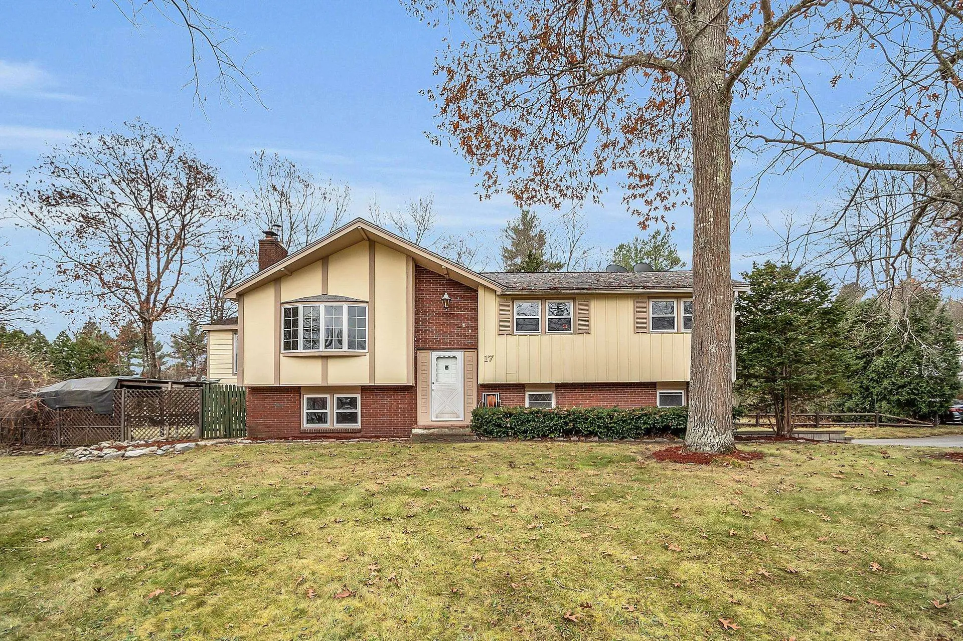 17 Brookview Drive Pelham NH 03076