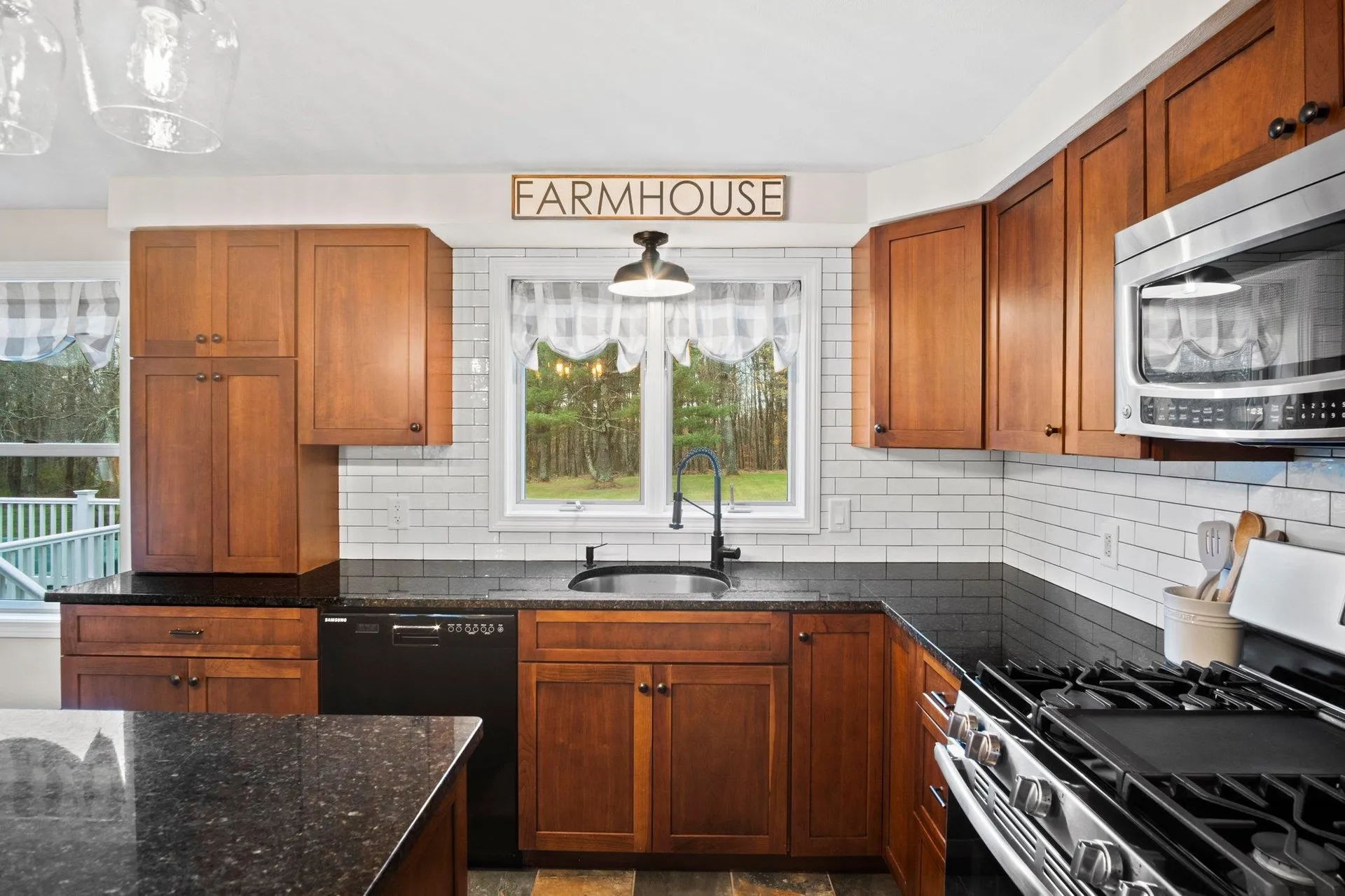 132 South Road Kensington NH 03833