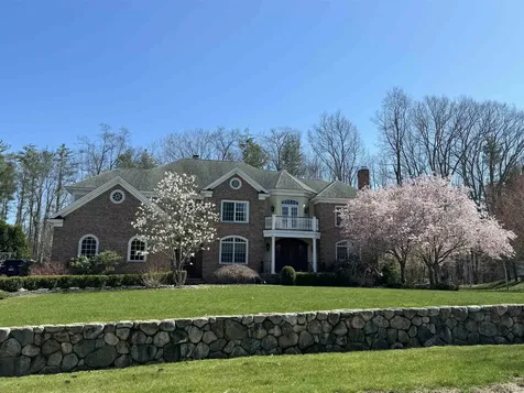 74 Waterloo Circle Dover NH 03820