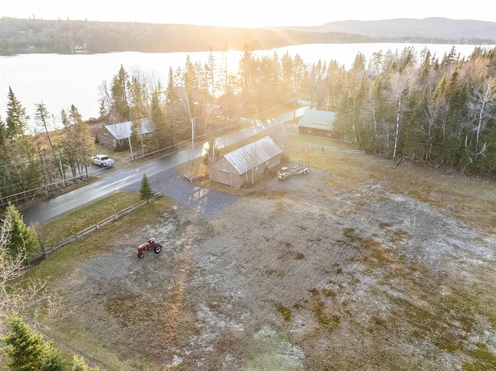 432 Beach Road Pittsburg NH 03592