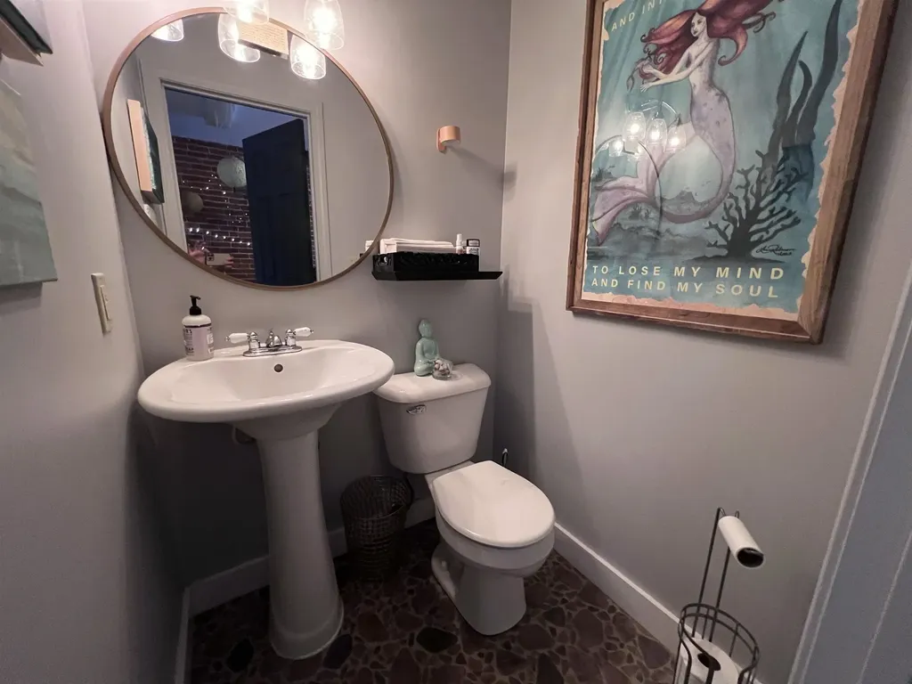 109 Water Street Exeter NH 03833