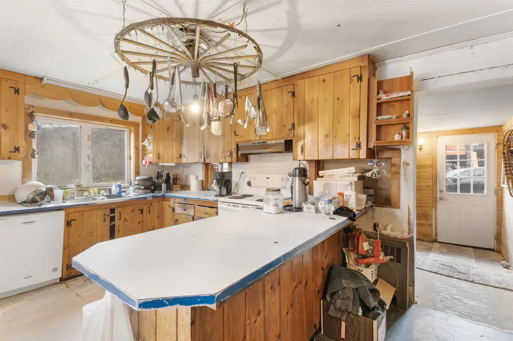 6349 River Road Lemington VT 05903