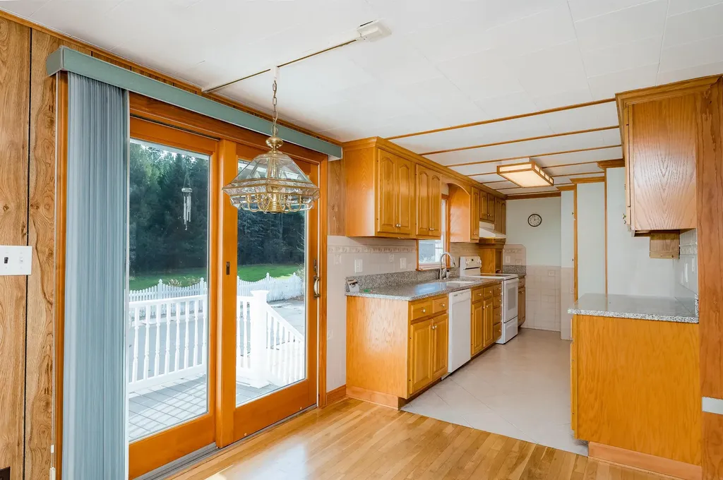 74 Frost Hill Road Eliot ME 03903