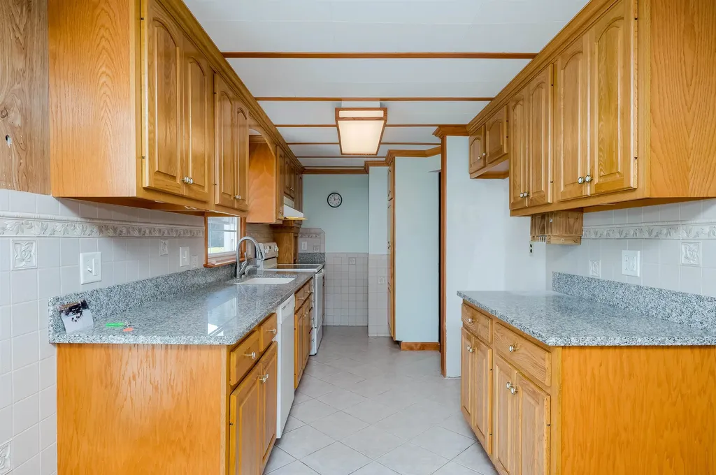 74 Frost Hill Road Eliot ME 03903