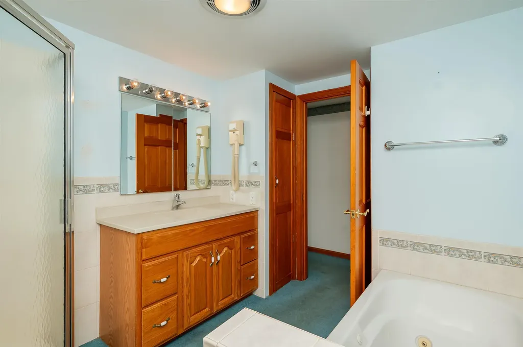 74 Frost Hill Road Eliot ME 03903