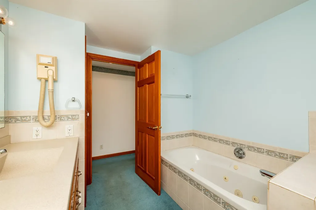 74 Frost Hill Road Eliot ME 03903