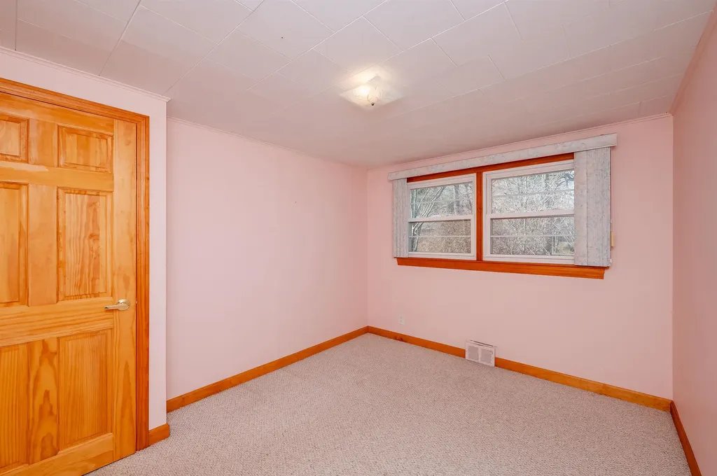 74 Frost Hill Road Eliot ME 03903