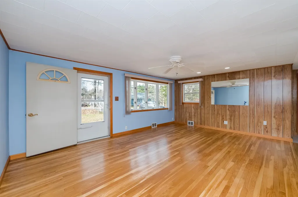 74 Frost Hill Road Eliot ME 03903