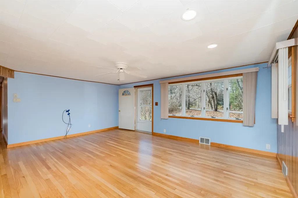 74 Frost Hill Road Eliot ME 03903