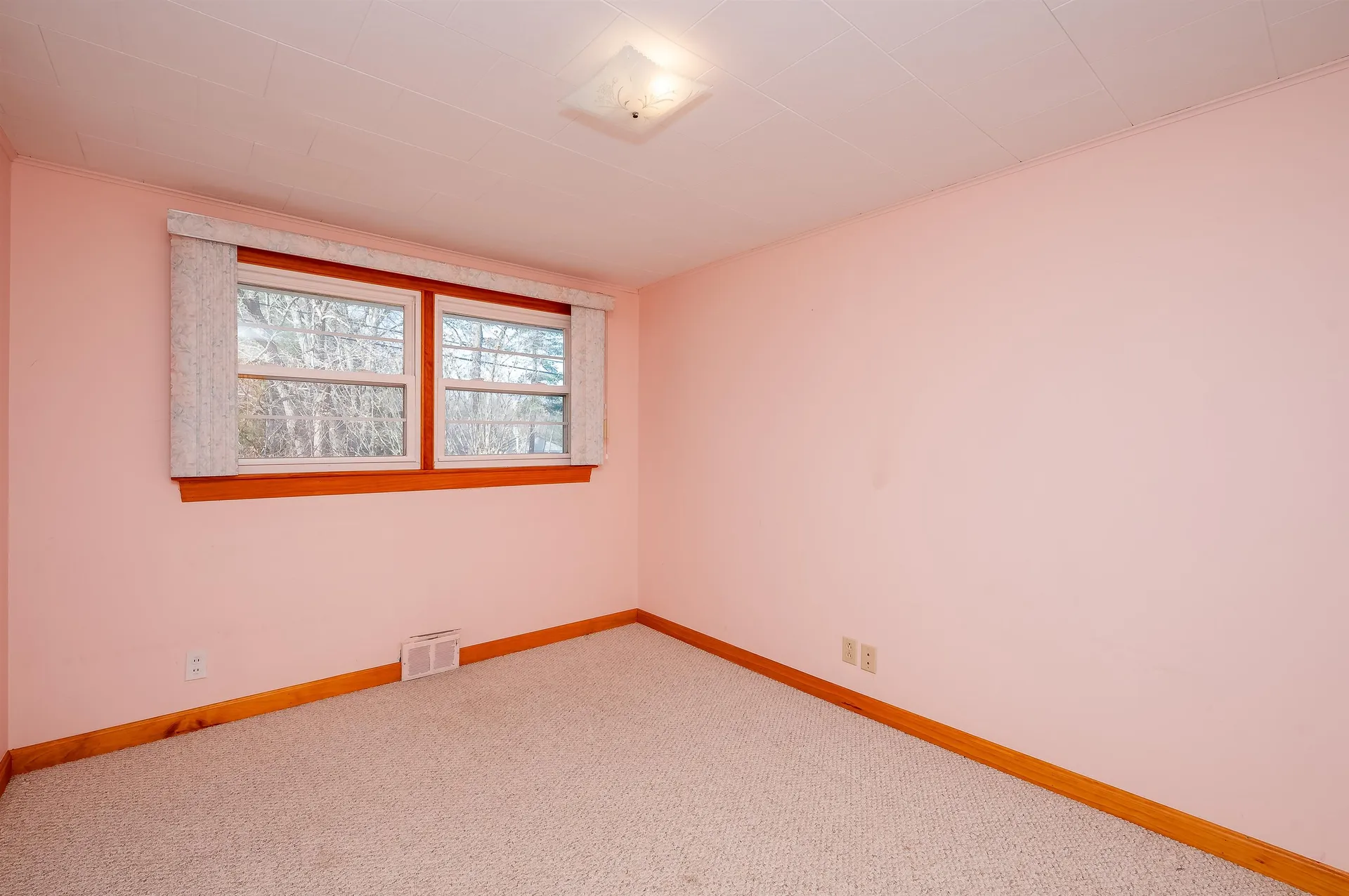 74 Frost Hill Road Eliot ME 03903