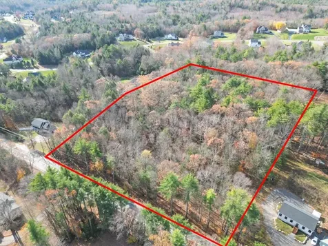 412 Main Street Sandown NH 03873